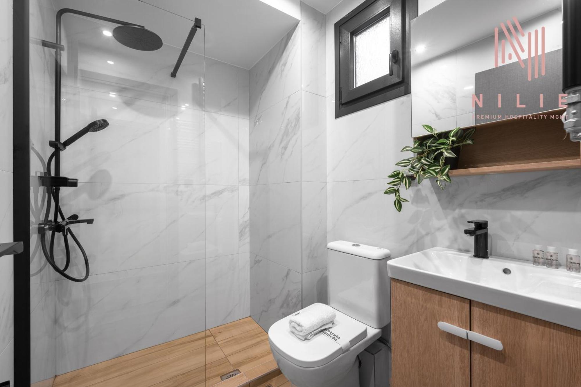Appartamento Railway Lofts, Nilie Hospitality Mgmt Salonicco Esterno foto